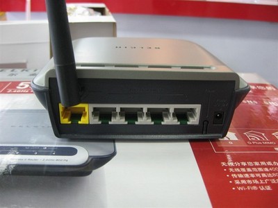 探索贝尔金F5D7230zh4无线路由器 通过IT168产品图片回顾经典设计